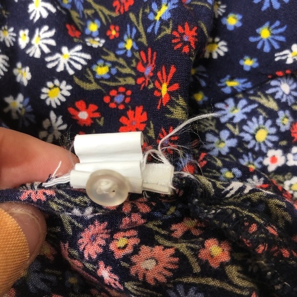 Gap Pintuck Mini Floral Flowy Blouse Short Sleeve Blue M - Picture 6 of 7